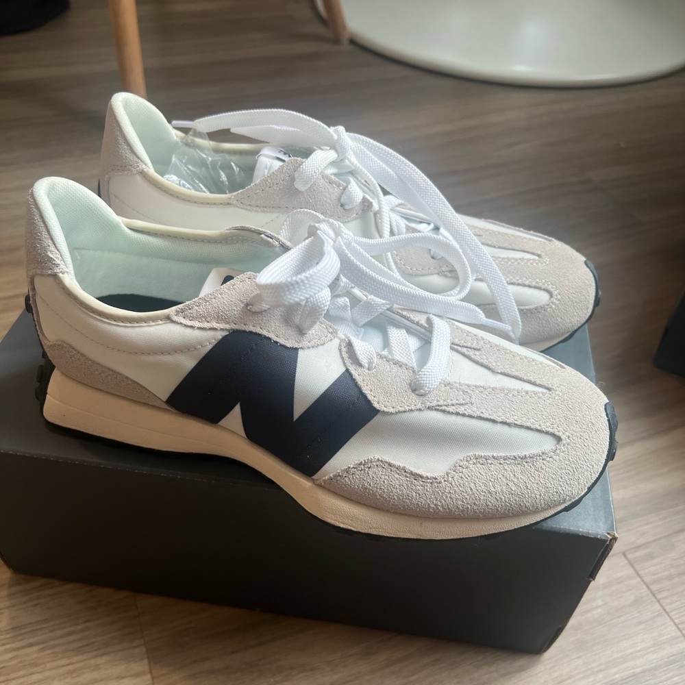New Balance 327 sea salt w white and black (kids 6.5/women’s 8)